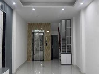 8,9 tỷ có nhà thang máy 6 tầng mới tinh phố việt hưng  ở ngay