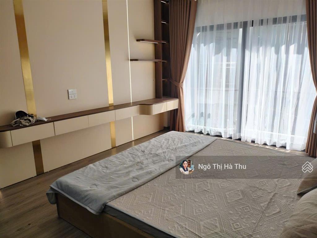 9.8 tỷ có nhà mới tinh thang máy  full nội thất  phúc lợi  ngõ oto thông  ở ngay