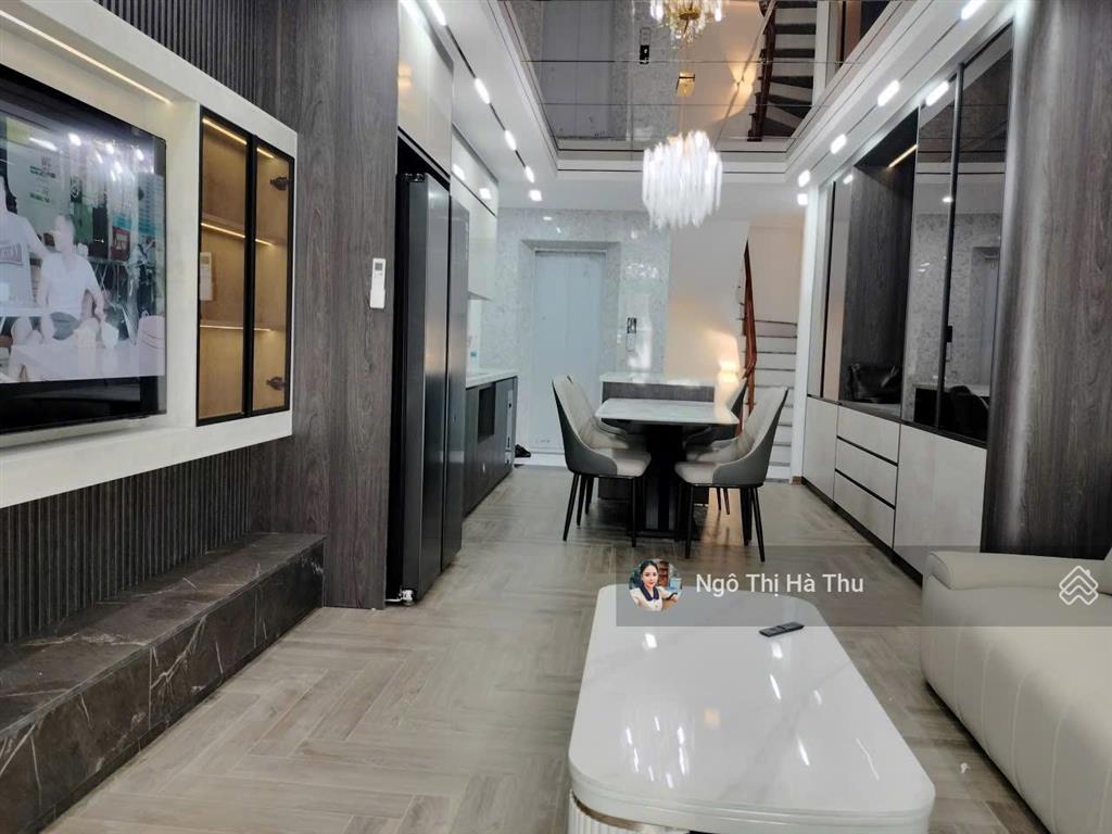 9.8 tỷ có nhà mới tinh thang máy  full nội thất  phúc lợi  ngõ oto thông  ở ngay