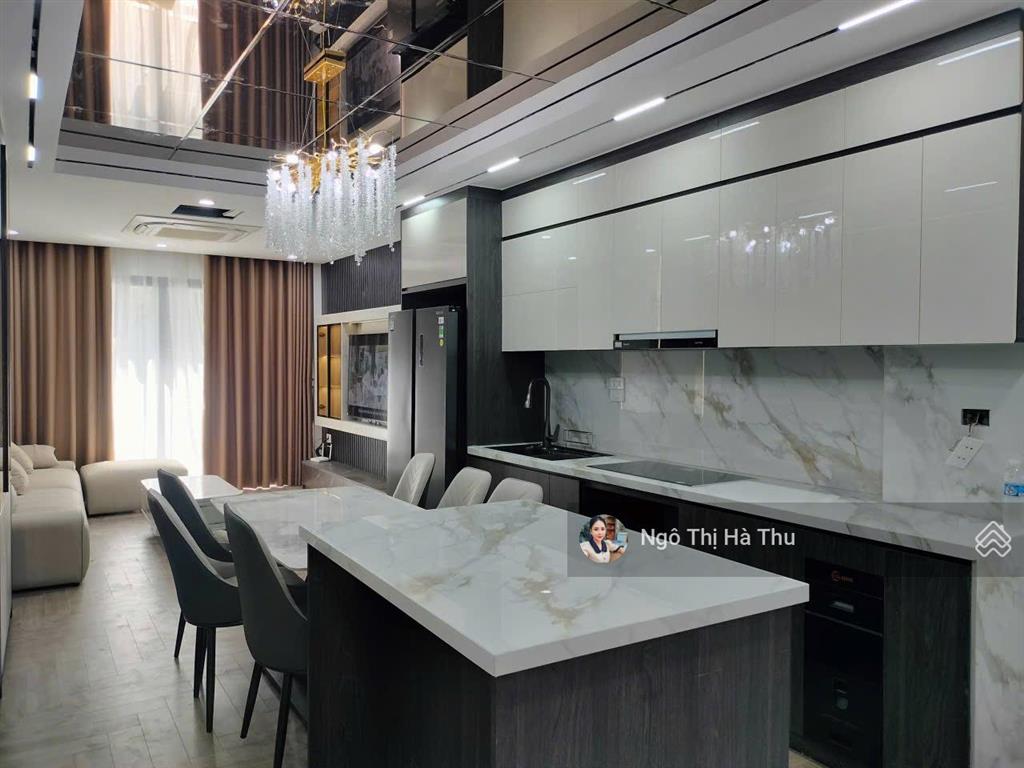 9.8 tỷ có nhà mới tinh thang máy  full nội thất  phúc lợi  ngõ oto thông  ở ngay