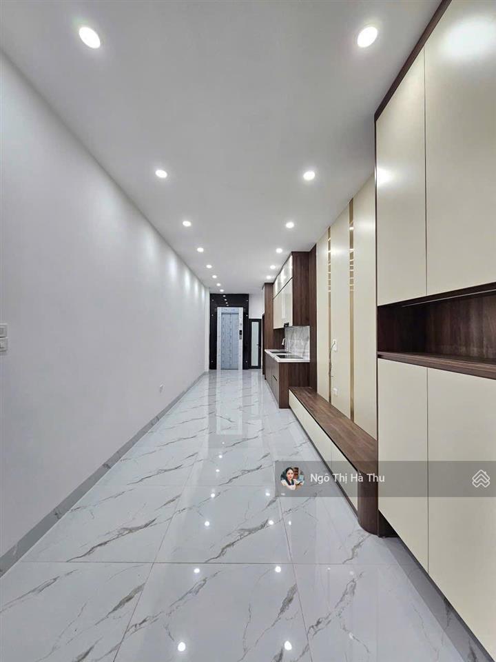 Chỉ 6.5 tỷ có nhà mới tinh gần 40m x 6 tầng thang máy  full nội thất  long biên  ô tô sát nhà