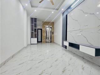 Giảm sốc 1 tỷ chỉ còn 8,7 tỷ! nhà mới tinh  thang máy  trung tâm phố việt hưng long biên