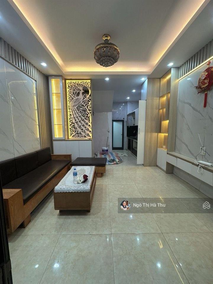 6.9 tỷ có ngay nhà gần chợ ngọc thuỵ  3 phòng ngủ đủ công năng  ở ngay
