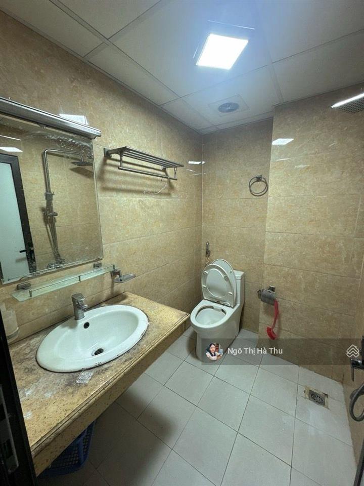 6.9 tỷ có ngay nhà gần chợ ngọc thuỵ  3 phòng ngủ đủ công năng  ở ngay