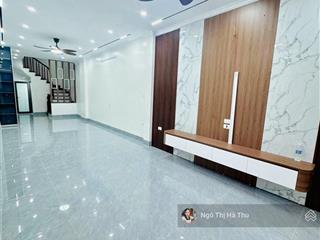 6,95 tỷ có nhà mới tinh 55m x 5 tầng phố thanh am  ở ngay
