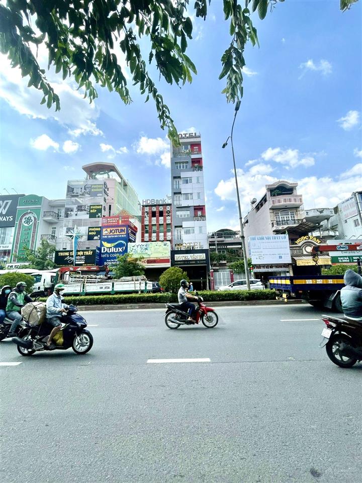 395 tỷ  mặt tiền nguyễn thị minh khai  20m x 40m  xd 4 hầm 16 tầng. dtsd 7000m2 sàn