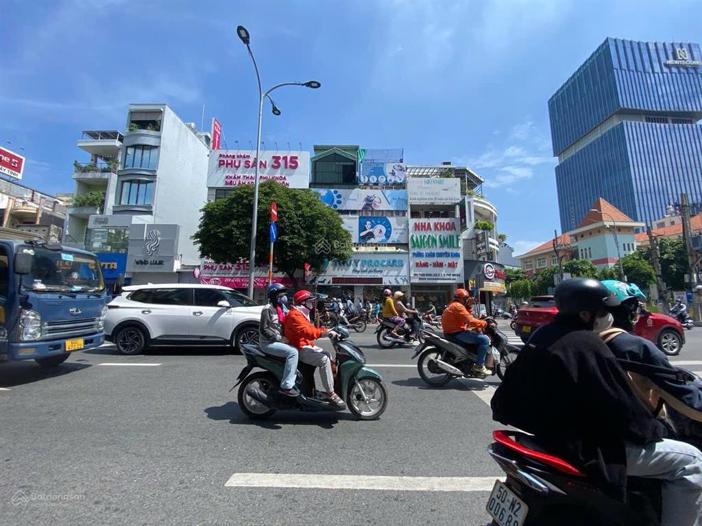 395 tỷ  mặt tiền nguyễn thị minh khai  20m x 40m  xd 4 hầm 16 tầng. dtsd 7000m2 sàn