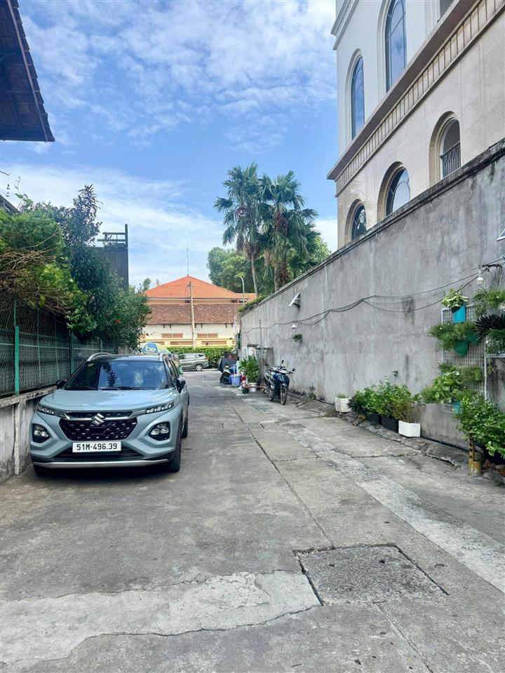 70 tỷ  10,5m x 27,4m  mặt tiền ngô thời nhiệm, quận 3. chính chủ xưa giờ cần bán gấp