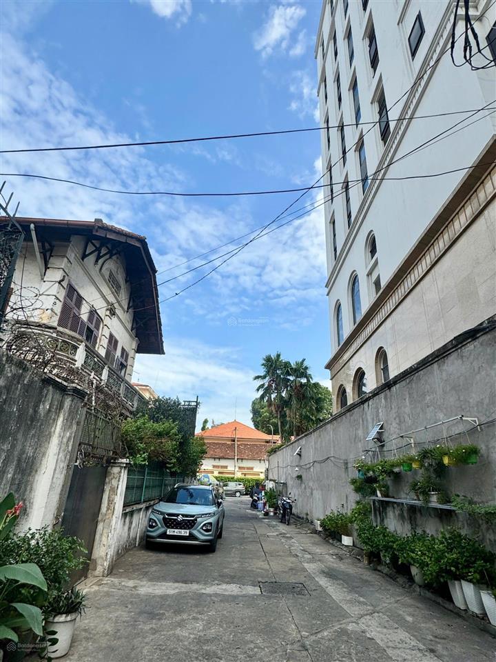 70 tỷ  10,5m x 27,4m  mặt tiền ngô thời nhiệm, quận 3. chính chủ xưa giờ cần bán gấp