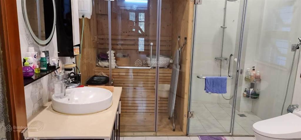 Bán gấp biệt thự vườn đàolô góc đối diện tòa chung cư 1 hầm 4 tầng nổinội thất cao cấpgiá 146 tỷ