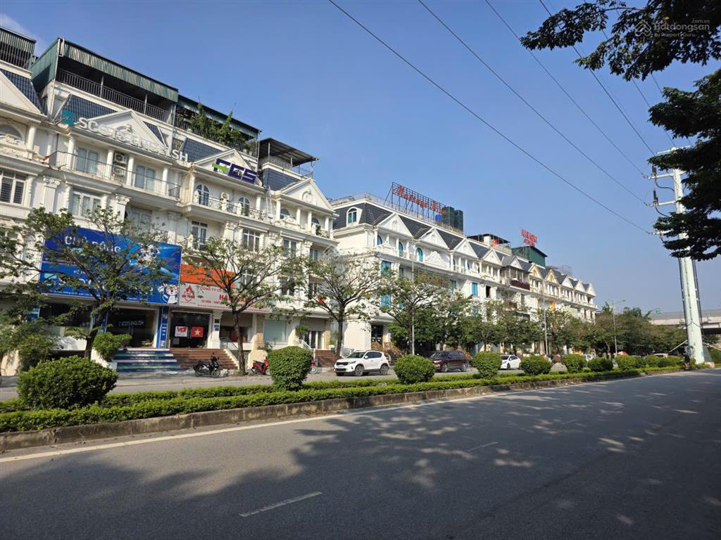 Shophouse thành phố giao lưu 126m2  mt 8m  vỉa hè 8m  đường 40m  5 tầng 1 hầm kinh doanh đỉnh