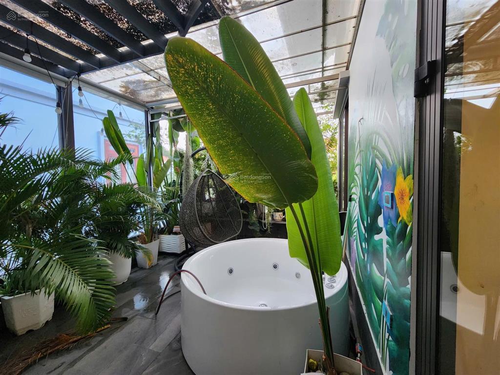 Bán gấp biệt thự thành phố giao lưu  mặt đường hồ  view công viên  4 tầng  giá chỉ 4xxtr