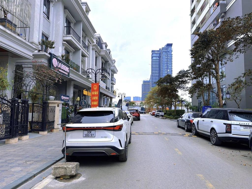 Bán biệt thự sunshine ciputra đường võ chí công, cạnh lotte tây hồ giá  60 tỷ.  0903 141 ***