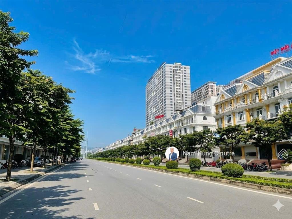 Bán biệt thự thành phố giao lưu 241m 2 mặt đường, 1 đường mặt hồ và 1 đường công viên nội khu