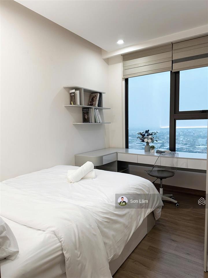 Chính chủ bán 2 ngủ 1 wc  skyoasis  full đồ