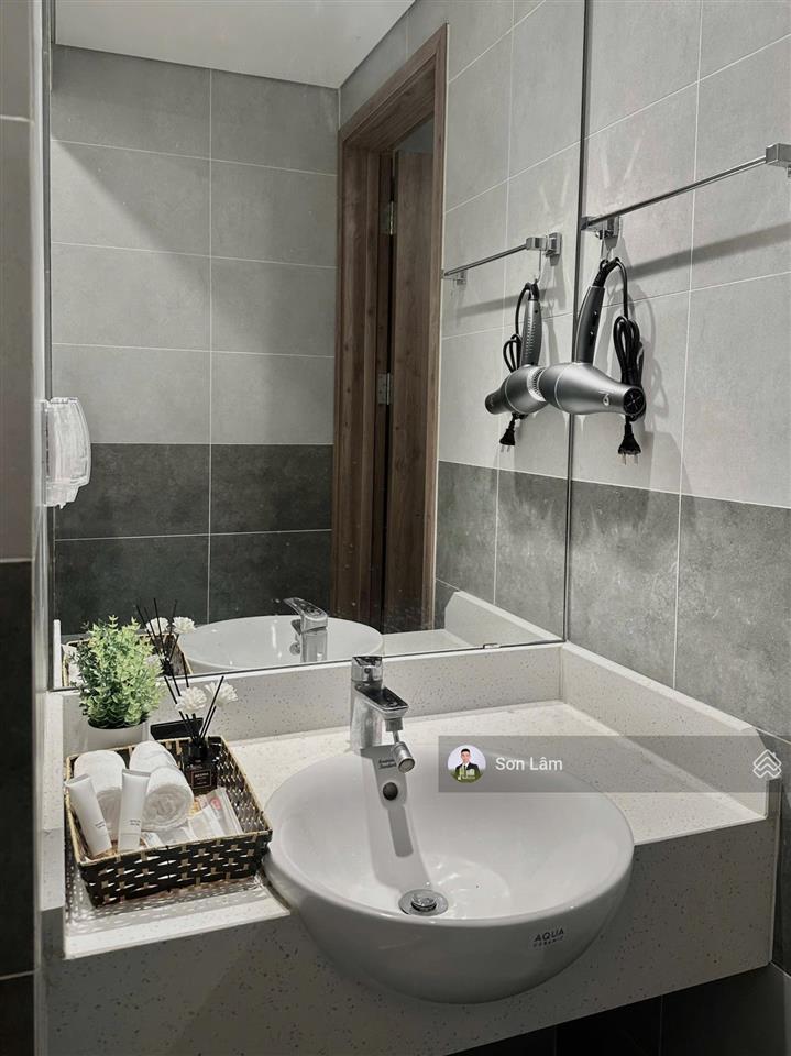 Bán 2 ngủ 1 wc  tầng trung  sky oasis