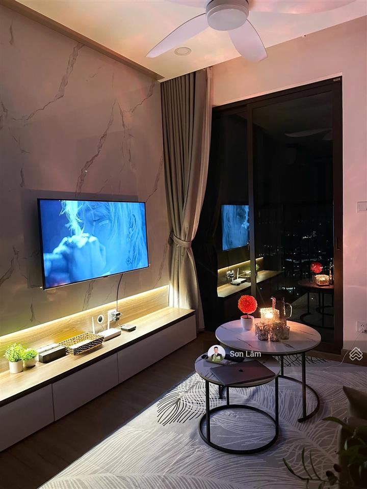 Bán 2 ngủ 1 wc  tầng trung  sky oasis