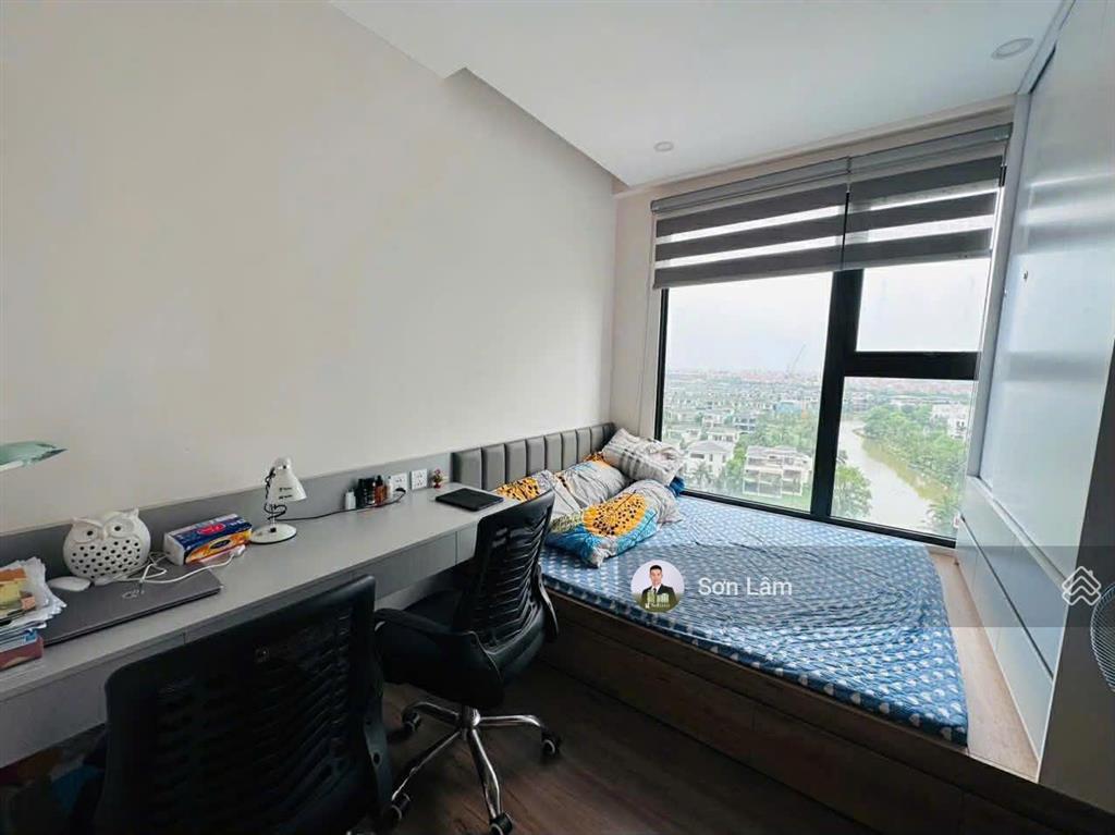 Chính chủ bán 3 ngủ 85m2  view đảo  tầng trung  sẵn sổ  full đồ