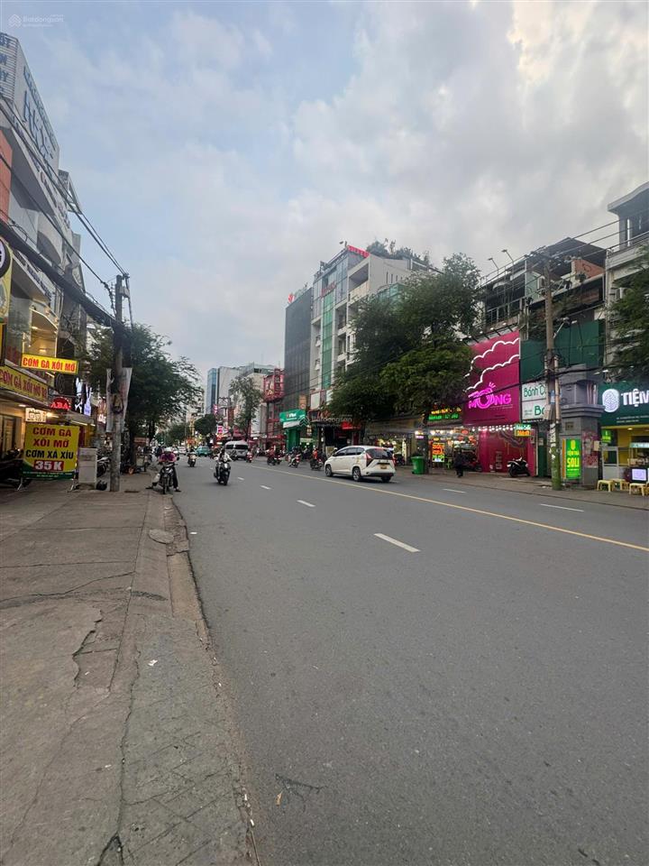 Bán nhà giá tốt nhất mặt tiền d2  nguyễn gia trí bình thạnh  4 x 20m hầm 5 tầng  giá 33.5 tỷ