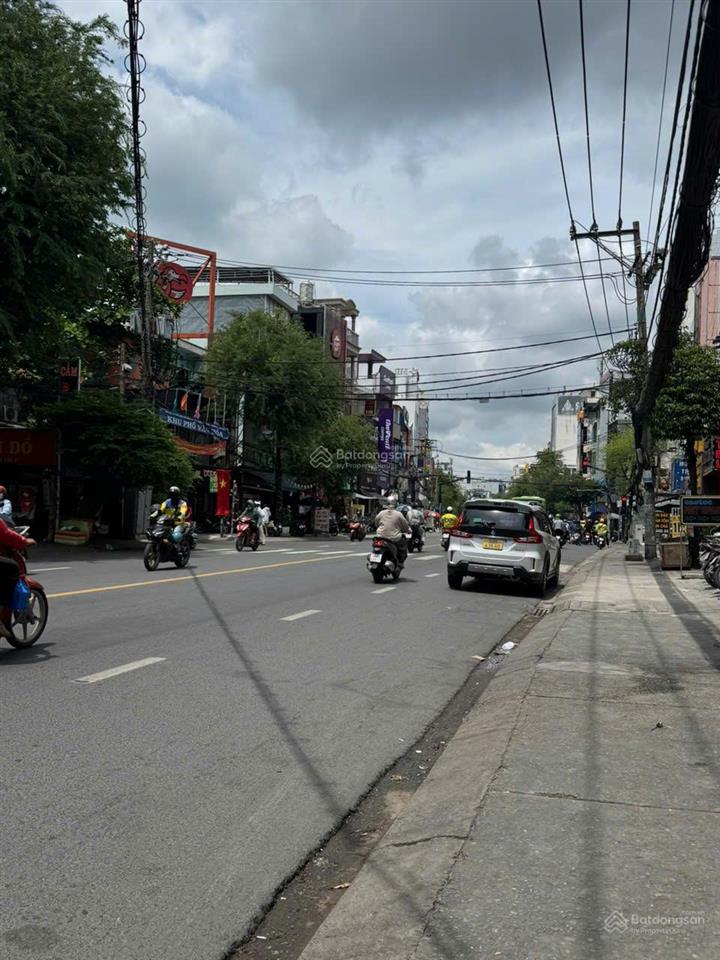 Bán nhà giá tốt nhất mặt tiền d2  nguyễn gia trí bình thạnh  4 x 20m hầm 5 tầng  giá 33.5 tỷ