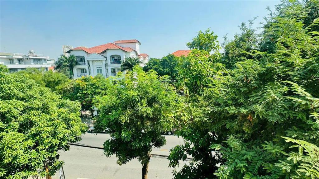 Chính chủ bán biệt thự vip fideco thảo điền quận 2  651m2 công nhận.3 tầng. giá 100 tỷ