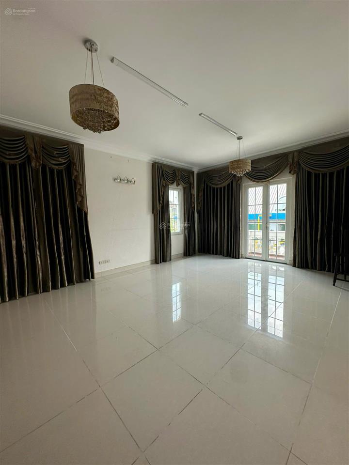 Chính chủ bán biệt thự vip fideco thảo điền quận 2  651m2 công nhận.3 tầng. giá 100 tỷ