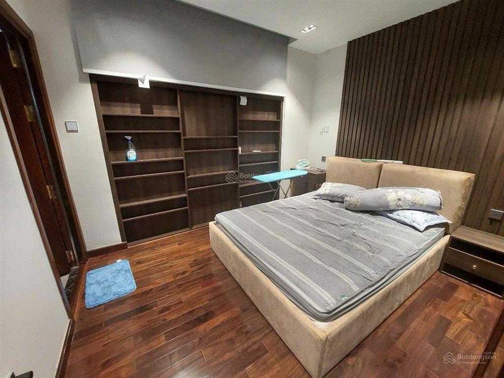 Biệt thự sân vườn tú xương quận 3  10x16m trệt 3 lầu sân thượng, thang máy, giá 65 tỷ