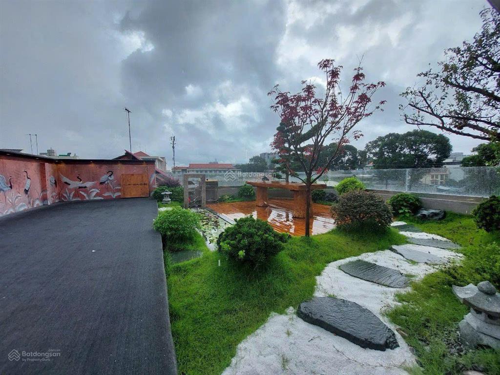 Biệt thự sân vườn tú xương quận 3  10x16m trệt 3 lầu sân thượng, thang máy, giá 65 tỷ
