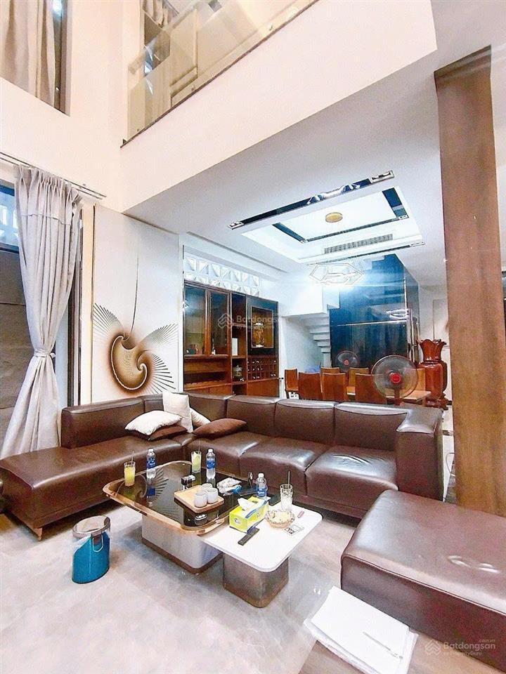 Biệt thự sân vườn tú xương quận 3  10x16m trệt 3 lầu sân thượng, thang máy, giá 65 tỷ