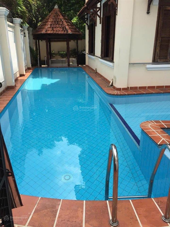 Bán villa hồ bơi, sân vườn trần quốc thảo quận 3  26x20m. hiện cho thuê hơn 200 triệu/tháng