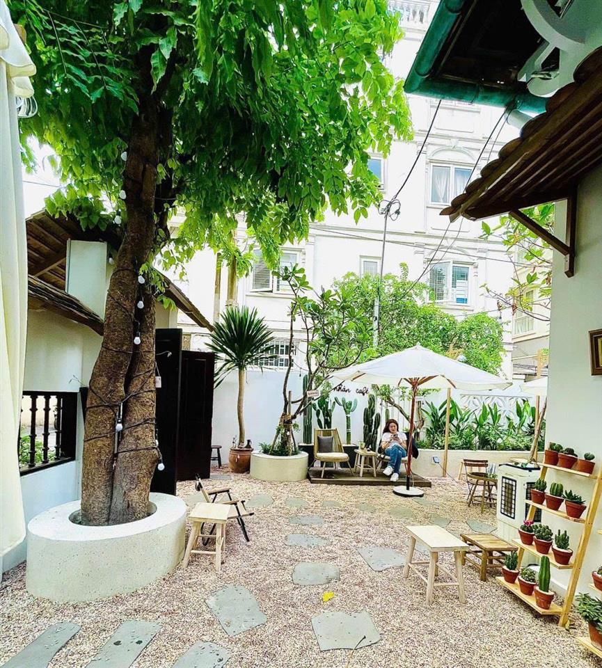 Bán villa hồ bơi, sân vườn trần quốc thảo quận 3  26x20m. hiện cho thuê hơn 200 triệu/tháng