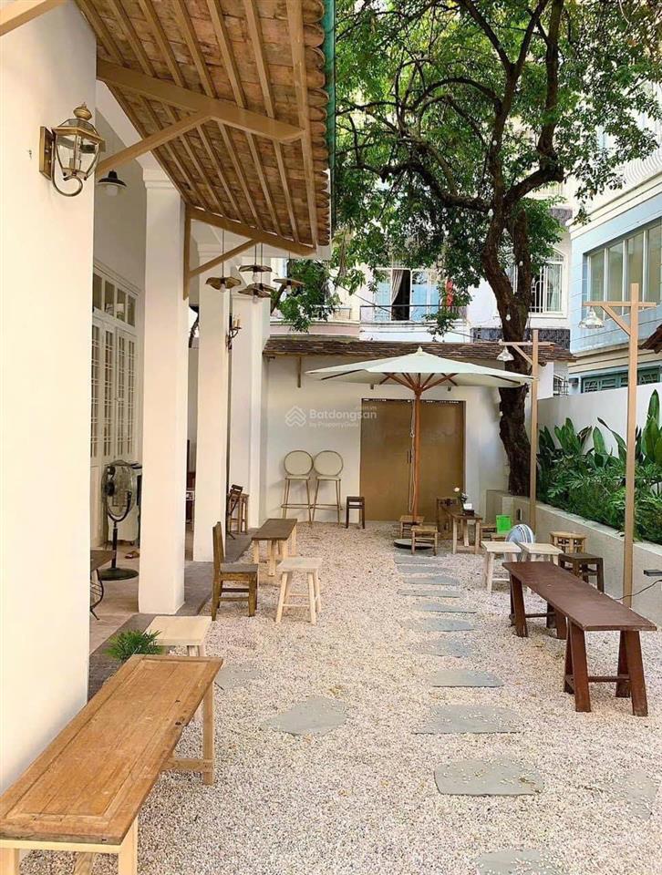 Bán villa hồ bơi, sân vườn trần quốc thảo quận 3  26x20m. hiện cho thuê hơn 200 triệu/tháng