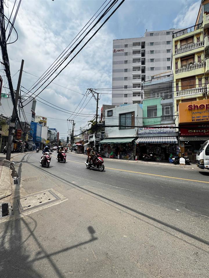 135m2  giá 19.9 tỷ bán nhà mặt tiền 301 lê quang định, bình thạnh. ct xây mới hầm 7 tầng