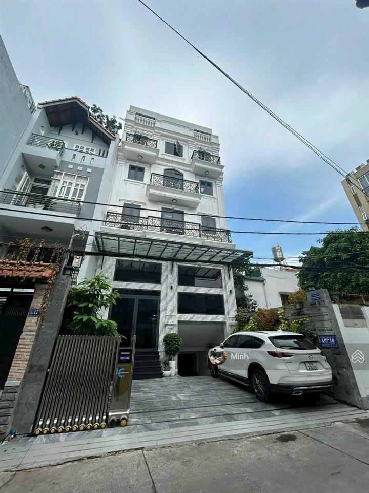 Bán khách sạn thuê 150 triệu/th  đường nguyễn gia trí bình thạnh. 8x23m hầm 5 tầng. giá 49 tỷ