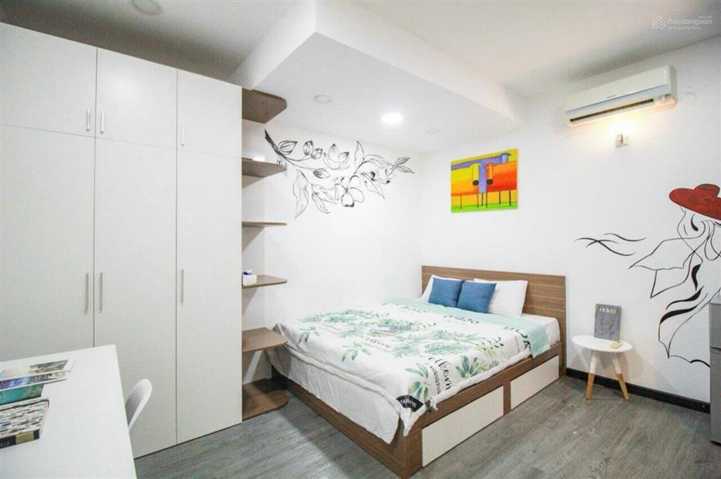 Bán khách sạn thuê 150 triệu/th  đường nguyễn gia trí bình thạnh. 8x23m hầm 5 tầng. giá 49 tỷ