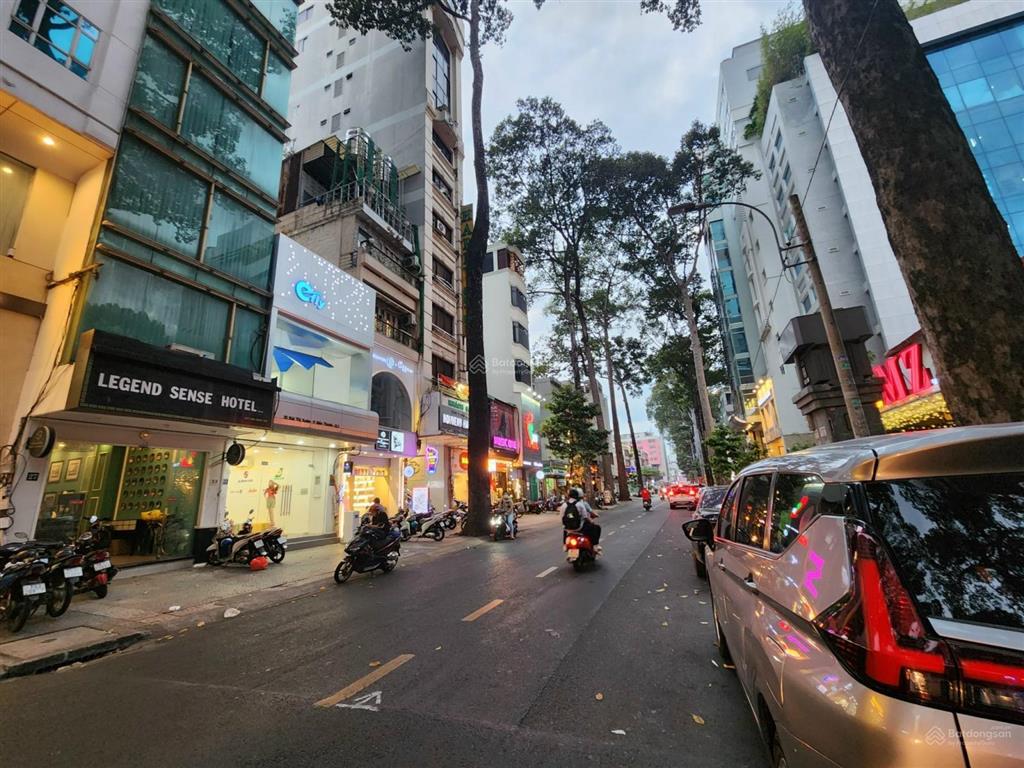 Góc 2mt sương nguyệt ánh  tôn thất tùng, phường bến thành  hđ thuê 132 triệu/ bán 39 tỷ