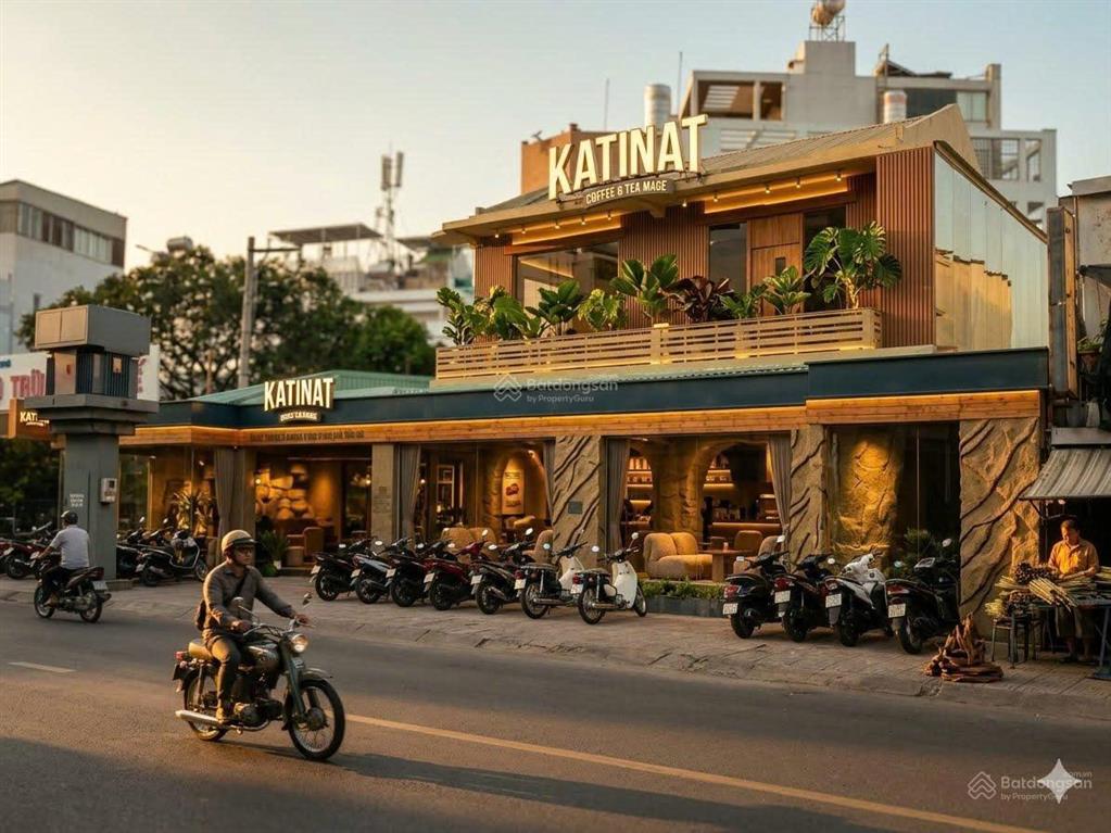 Katinat thuê 200 triệu/tháng  bán góc 2mt nơ trang long  22x32m 2 tầng  giá 71 tỷ