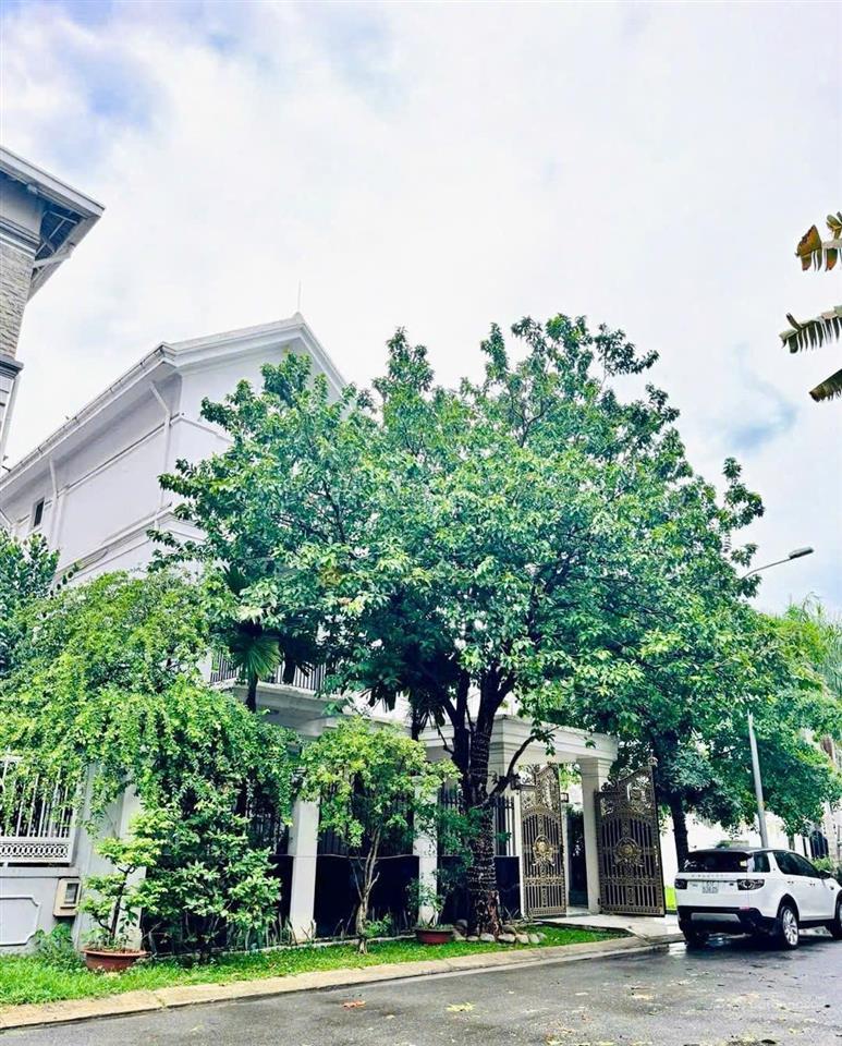 Bán villa ven sông compound nguyễn văn hưởng, thảo điền  15x24m 4 tầng, giá 118 tỷ
