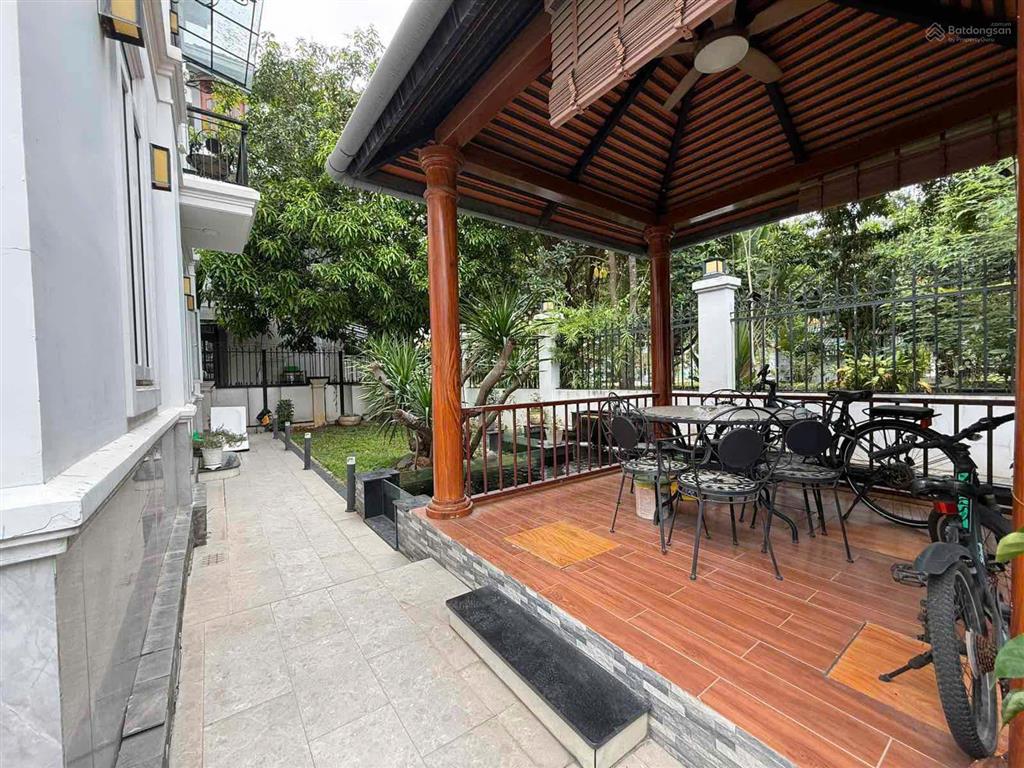 Bán villa ven sông compound nguyễn văn hưởng, thảo điền  15x24m 4 tầng, giá 118 tỷ