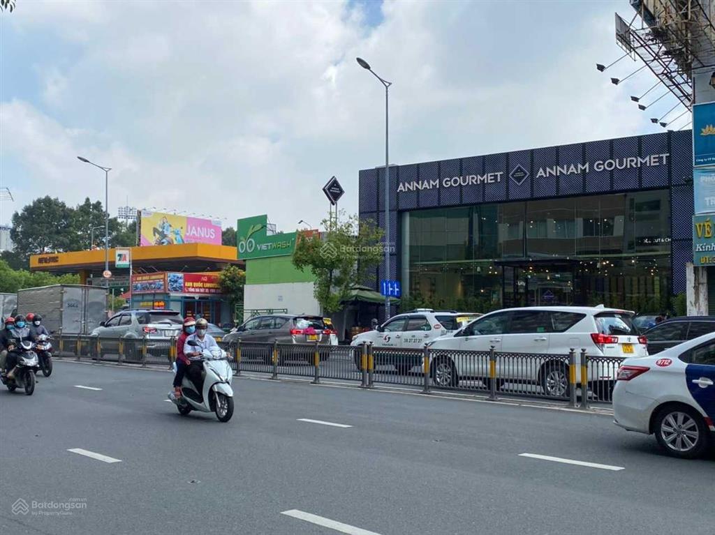 (hiếm có) bán nhà nguyễn văn trỗi  6x21m, 6 tầng thang máy  hđt 77 triệu  bán 33.3 tỷ