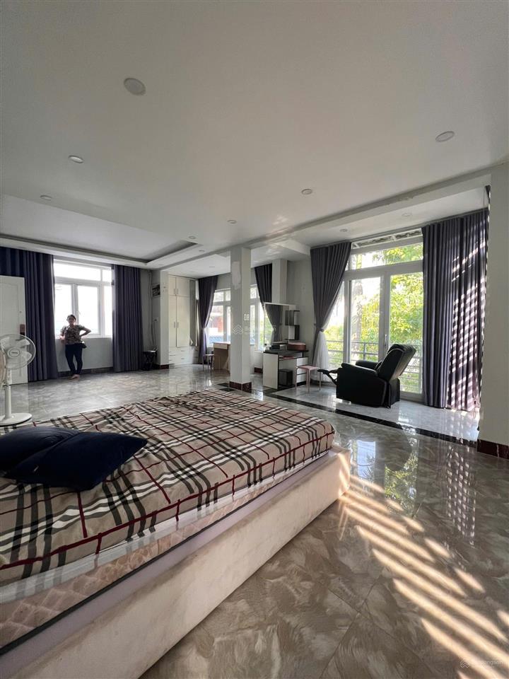 Biệt thự công viên hà đô  đường trương văn bang, quận 2  15x18m hầm trệt 2 lầu. 56 tỷ