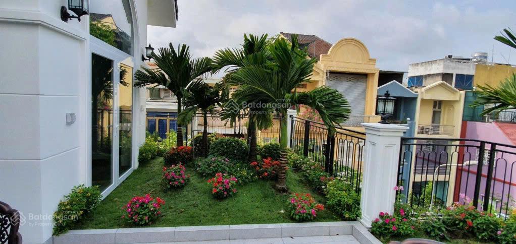 Biệt thự công viên hà đô  đường trương văn bang, quận 2  15x18m hầm trệt 2 lầu. 56 tỷ