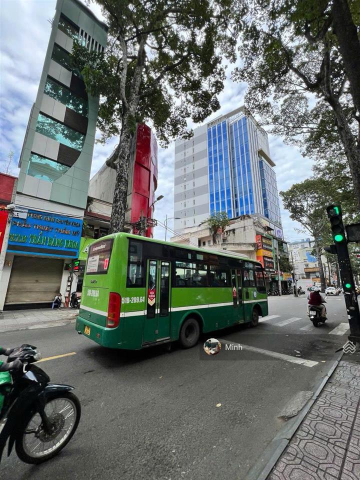 Ngợp bank! mặt trần quang khải quận 1  4x24m 7 tầng thang máy. giá 32 tỷ, hđt 80 triệu