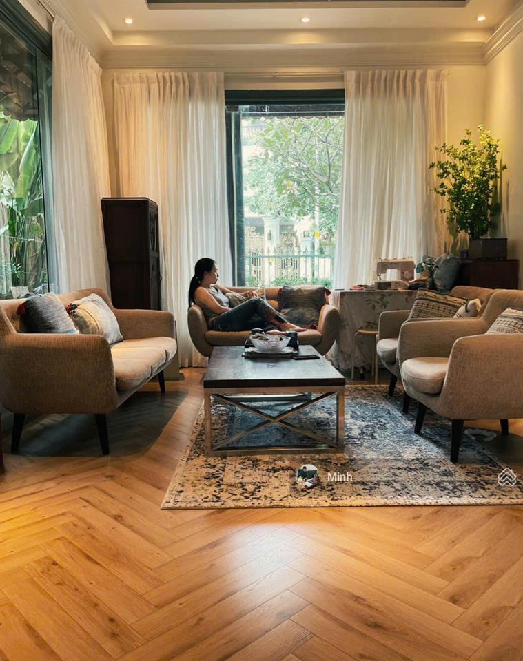 Bán villa ven sông compound nguyễn văn hưởng, thảo điền  15x20m 3 tầng, giá 110 tỷ