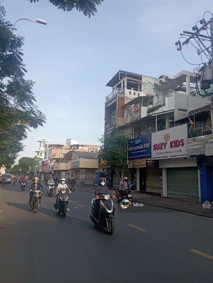 Ngang 8,7 x 30m mặt tiền lê văn sỹ, phú nhuận. giá 68 tỷ (phù hợp mua xây tòa nhà)