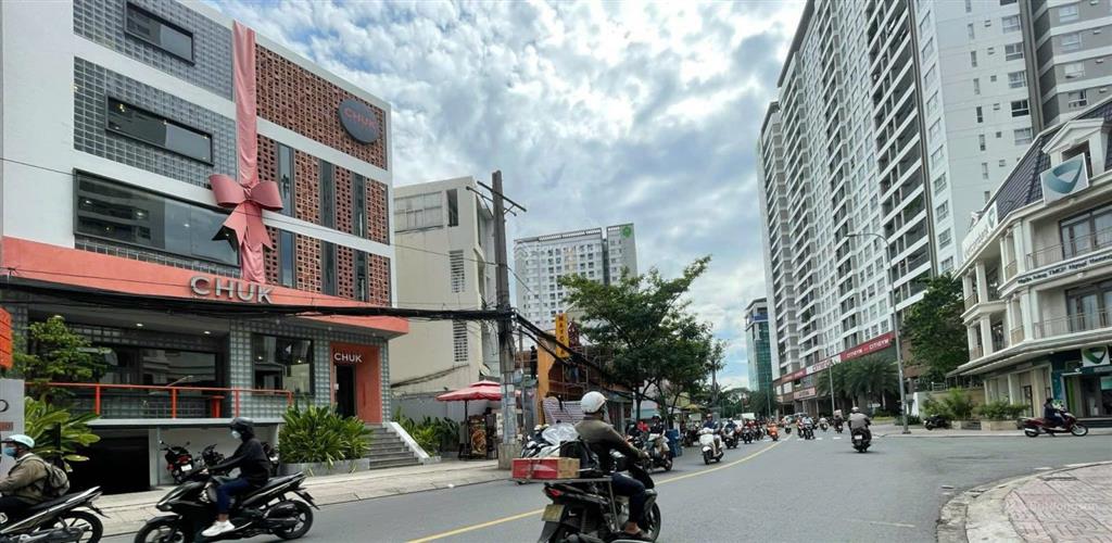 Siêu vị trí đường phổ quang, phú nhuận  5x18m, hầm 4 tầng  giá 30 tỷ (hđt 65 triệu)
