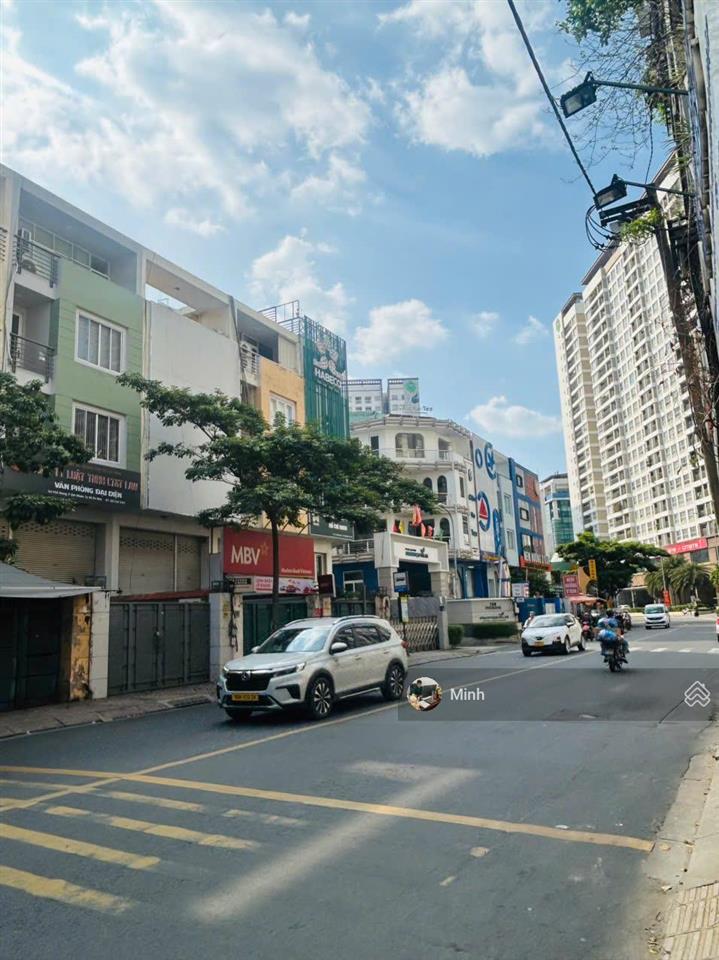 Siêu vị trí đường phổ quang, phú nhuận  5x18m, hầm 4 tầng  giá 30 tỷ (hđt 65 triệu)