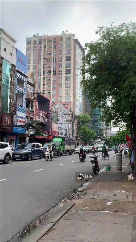 Giảm sâu cho đầu tư! bán nhà nguyễn gia trí bình thạnh. 4,3x20m 5 tầng  giá 35  30 tỷ