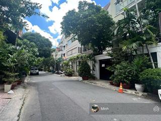 Bán nhà hoa lan p2 phú nhuận  16m x 18m nhà 4 tầng  giá 88 tỷ, cho thuê 200 triệu/tháng