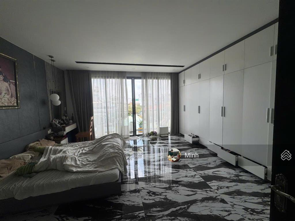 Bán nhà hiện đại mới đẹp đường lê quang định  5.5x22m nhà 6 tầng thang máy. giá 19 tỷ
